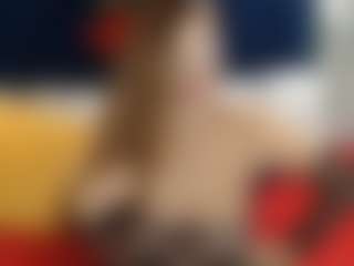 Live cam show with samantha-20x - Middle Aged on Camsoda