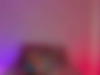 Live cam show with lady-lacey - Bedroom Brown Hair on Latina Girls