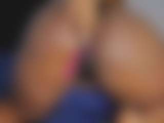 Live cam show with ashantie-millerk - Ebony Toys on Hubzter Live