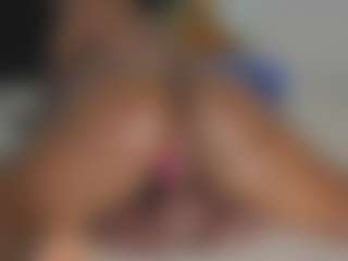Live cam show with ashantie-millerk - Ebony Shaved Pussy on Fit Hotties