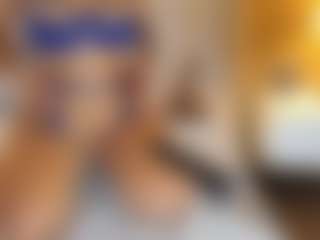 Live cam show with katty-lorenz - Living Room on Camsoda