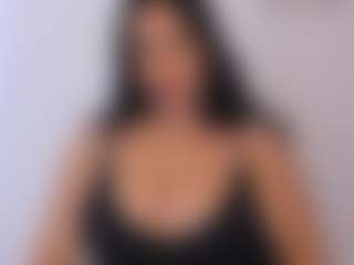 ammyfire MILF webcam performer live streaming