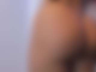 ammyfire MILF webcam performer live streaming