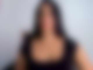 Live cam show with April Adamson - Big Tits MILF on CamwithHer