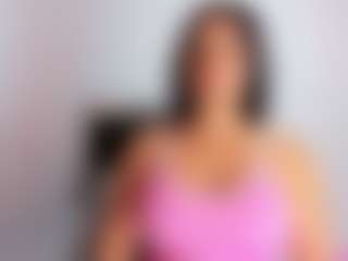 Live cam show with April Adamson - Mature MILF on xxxlivecams.org