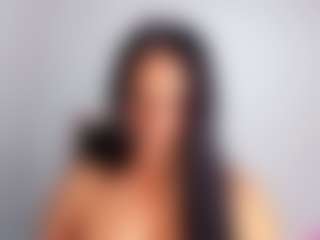 Live cam show with April Adamson - Curvy Latina on Dolls Live | colombia