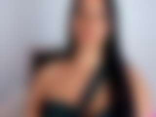 Live cam show with April Adamson - Natural on PervPlay.com