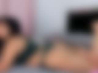 Live cam show with April Adamson - BBW MILF on friskycurves.com