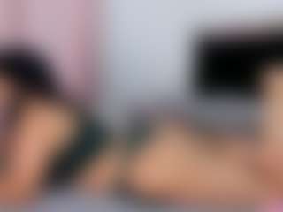 Live cam show with April Adamson - Shaved Pussy Curvy on camtv