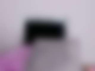 Live cam show with April Adamson - Lovense on CamSodaAdn