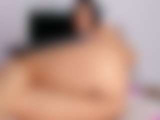 Live cam show with April Adamson - Old on CamSodaAdn