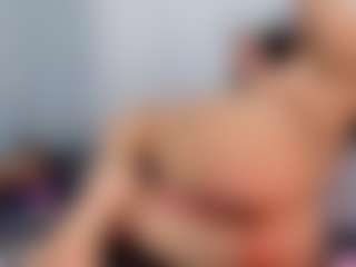 Live cam show with April Adamson - Amateur on Camsoda