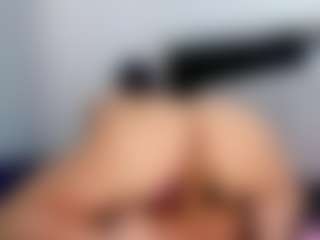 April Adamson's Live Sex Cam Show