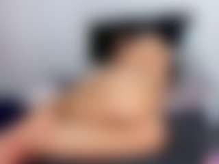 Live cam show with April Adamson - BBW on Dolls Live