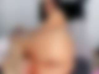 Live cam show with April Adamson - Shaved Pussy MILF on EXY