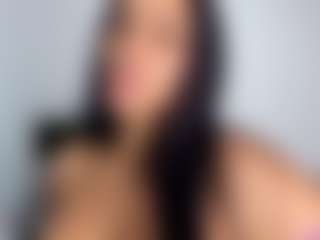 Live cam show with April Adamson - Brown Eyes MILF on instabang