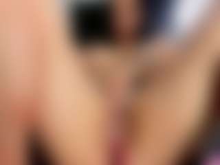 Live cam show with April Adamson - Foot Fetish on Big Tits