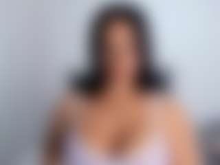 Live cam show with April Adamson - Amateur MILF on CamwithHer