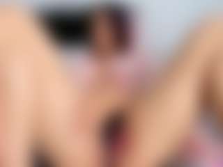 Live cam show with April Adamson - Interactivetoy Granny on livesuperchat.net