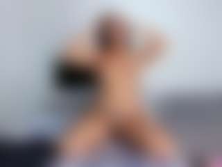 Live cam show with April Adamson - Big Tits Curvy on Camsoda
