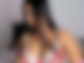 Live cam show with April Adamson - Shaved Pussy on Camsoda
