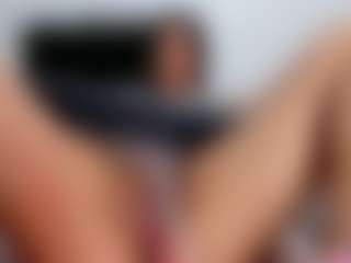 April Adamson's Live Sex Cam Show