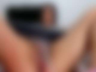 April Adamson's Live Sex Cam Show