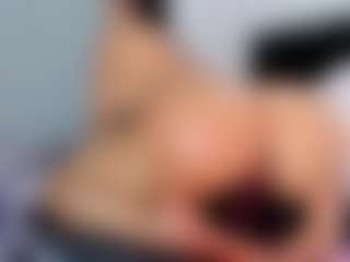 April Adamson's Live Sex Cam Show