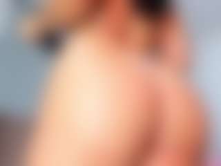 Live cam show with April Adamson - Big Tits Latina on Sweet Sext | colombia