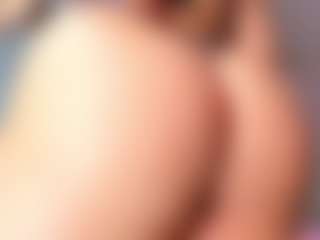 April Adamson's Live Sex Cam Show