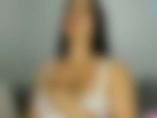 Live cam show with April Adamson - Amateur on Camsoda
