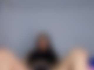 Live cam show with April Adamson - HD Curvy on CSO-WL