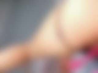 Live cam show with April Adamson - Strip Curvy on Camsoda