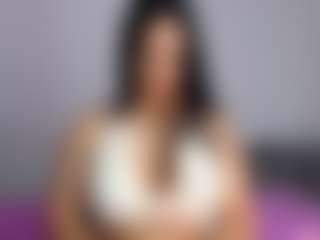 Live cam show with April Adamson - Lush Mature on StripNow