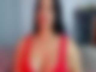 Live cam show with April Adamson - Shaved Pussy Mature on SquirtSoMuch
