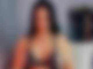 Live cam show with April Adamson - Blowjob on live18s.com