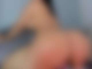 Live cam show with April Adamson - Big Ass MILF on Dolls Live