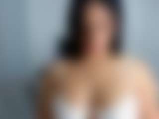 Live cam show with April Adamson - Spank MILF on SpankPalCams