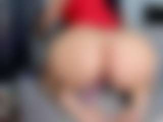 April Adamson's Live Sex Cam Show