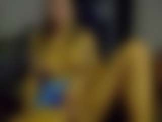Live cam show with dedesibel1 - Living Room on googirlz
