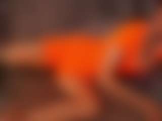 eseniyalove MILF webcam performer live streaming