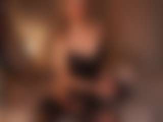 Live cam show with eseniyalove - Blonde Hair Middle Aged on Camsoda
