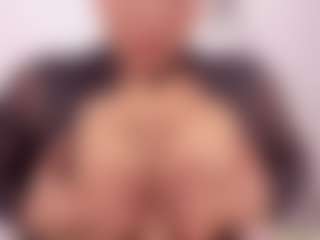 Live cam show with Megara - Amateur on hotwifechat.live
