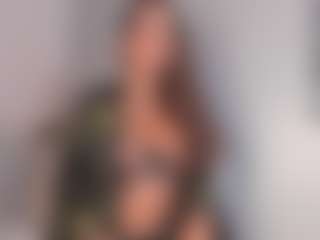 ambercroft MILF webcam performer live streaming