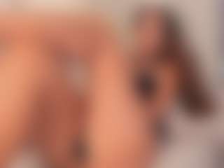 ambercroft MILF webcam performer live streaming