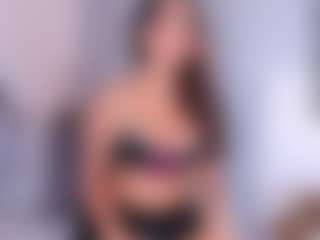 ambercroft MILF webcam performer live streaming
