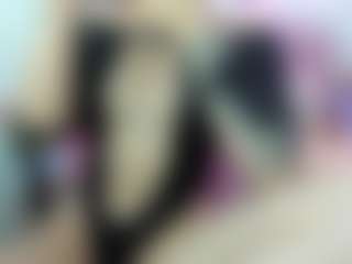 Live cam show with cynthiaa - Gamer on CamwithHer
