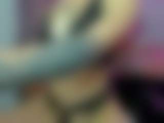cynthiaa's Live Sex Cam Show