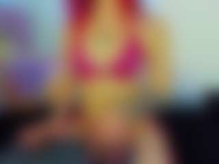 Live cam show with cynthiaa - Living Room on Camsoda