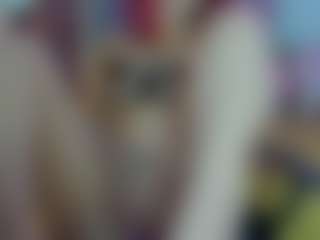 Live cam show with cynthiaa - Lovense on AdultVida.com
